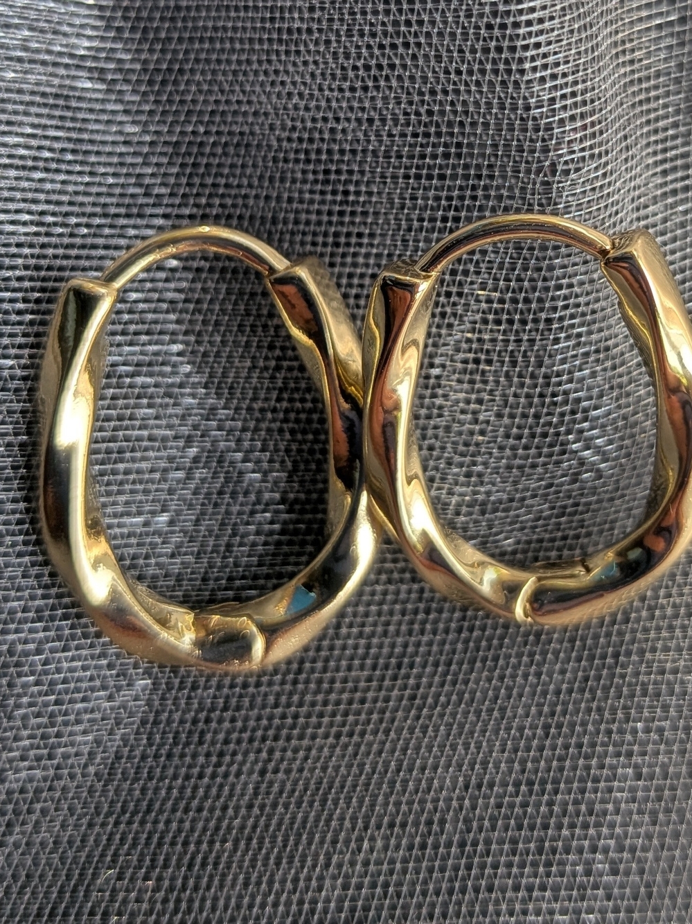 14K Gold Tone Spiral Hoop Earrings Brand New